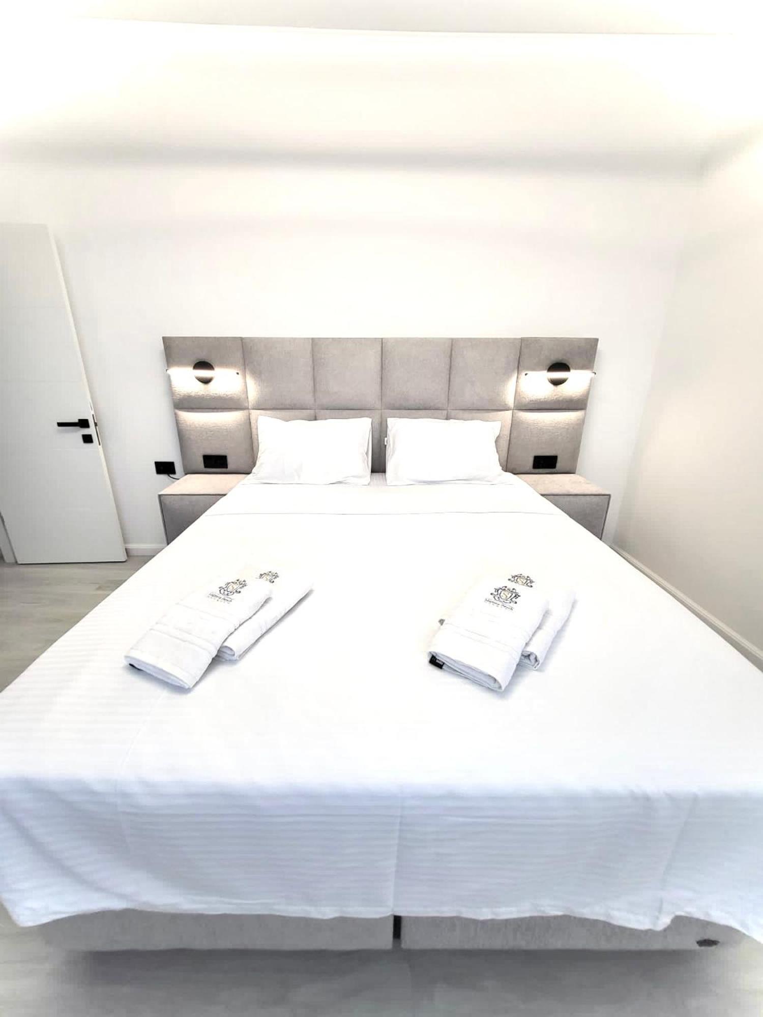 Mamaia Nord Vip Aparthotel Năvodari Esterno foto