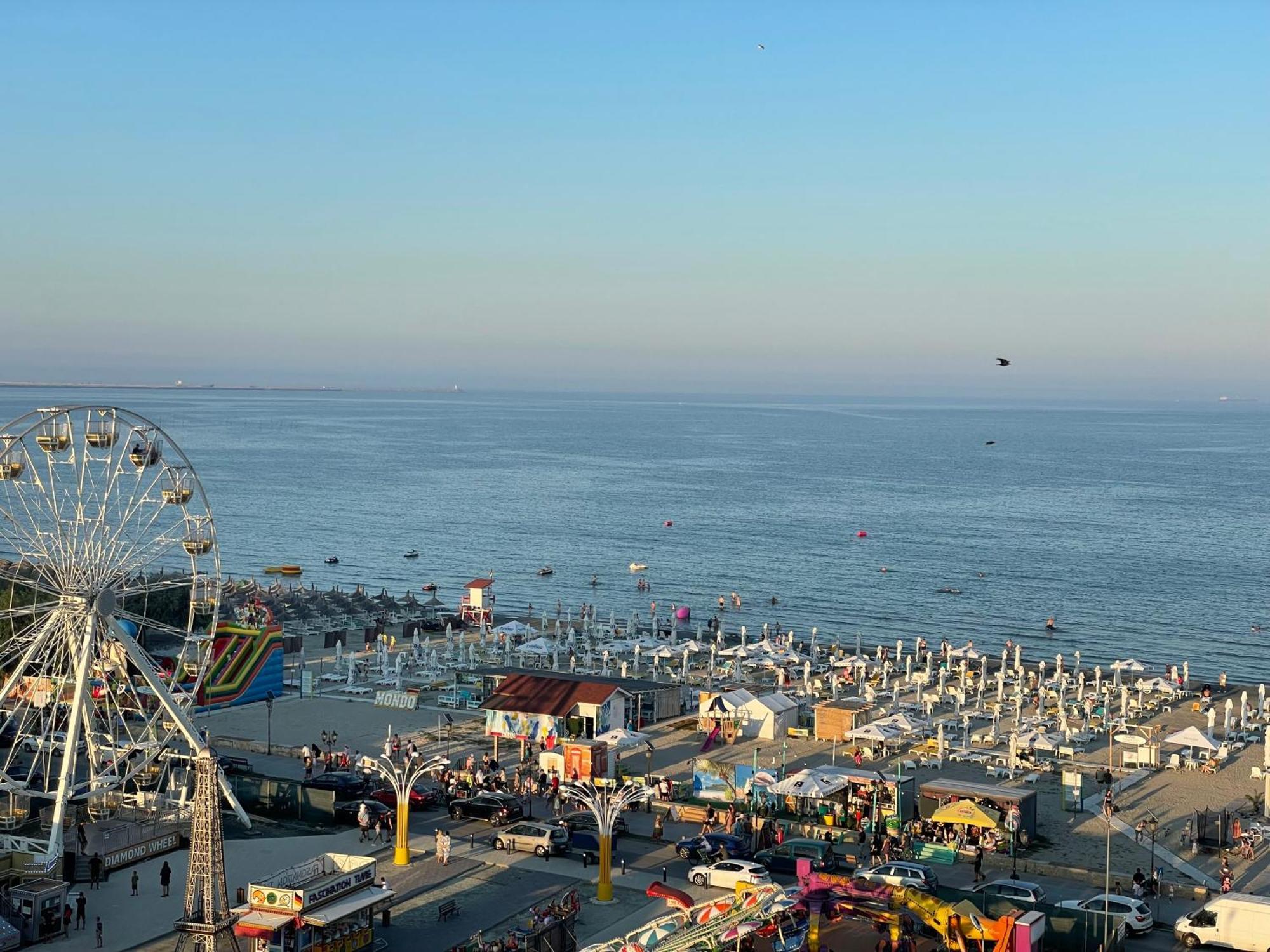 Mamaia Nord Vip Aparthotel Năvodari Esterno foto