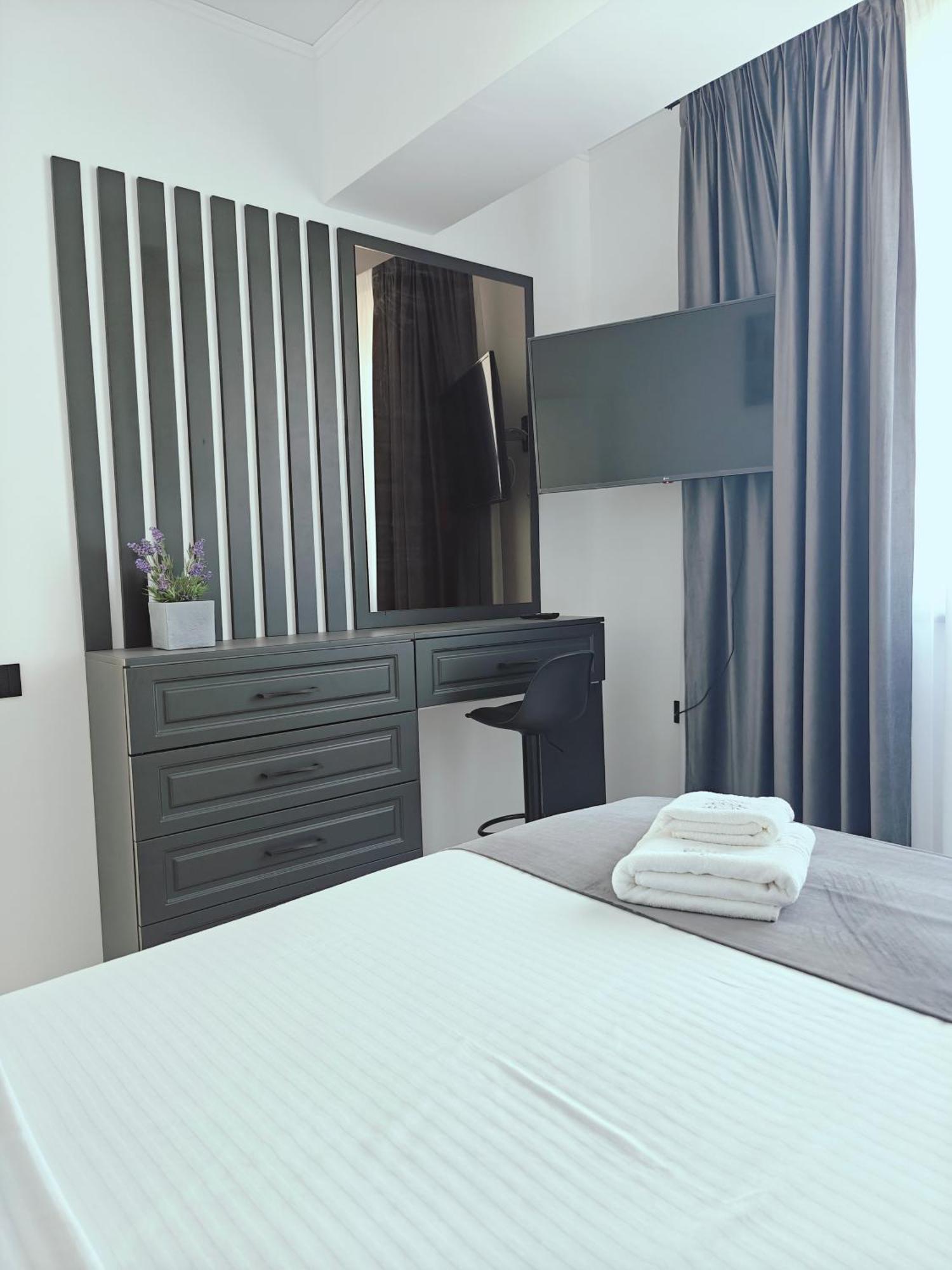 Mamaia Nord Vip Aparthotel Năvodari Esterno foto