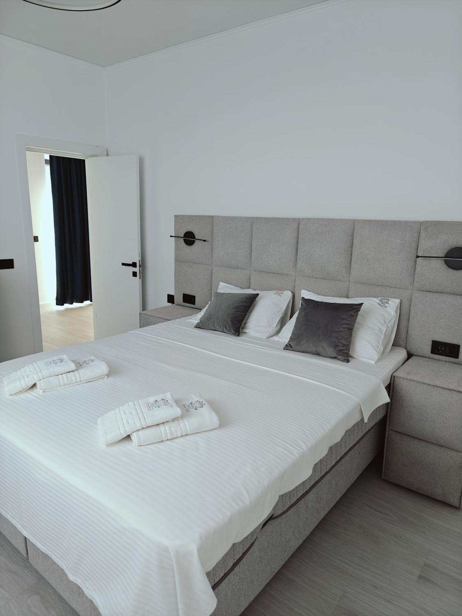 Mamaia Nord Vip Aparthotel Năvodari Esterno foto